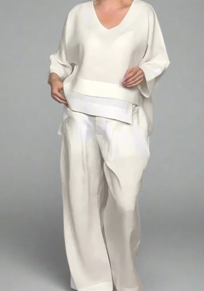 Selma | Übergroßes Oberteil mit asymmetrischem Schnitt und weiter Hose