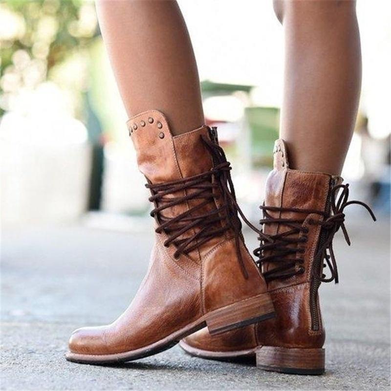 Anastasia | Retro-Schnürstiefel in Wadenhöhe mit Vintage-Nieten-Details