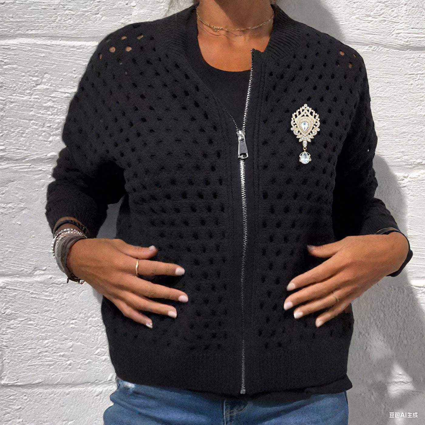 Yvonne | Zip-Up-Jacke mit gehäkelter Openwork-Struktur