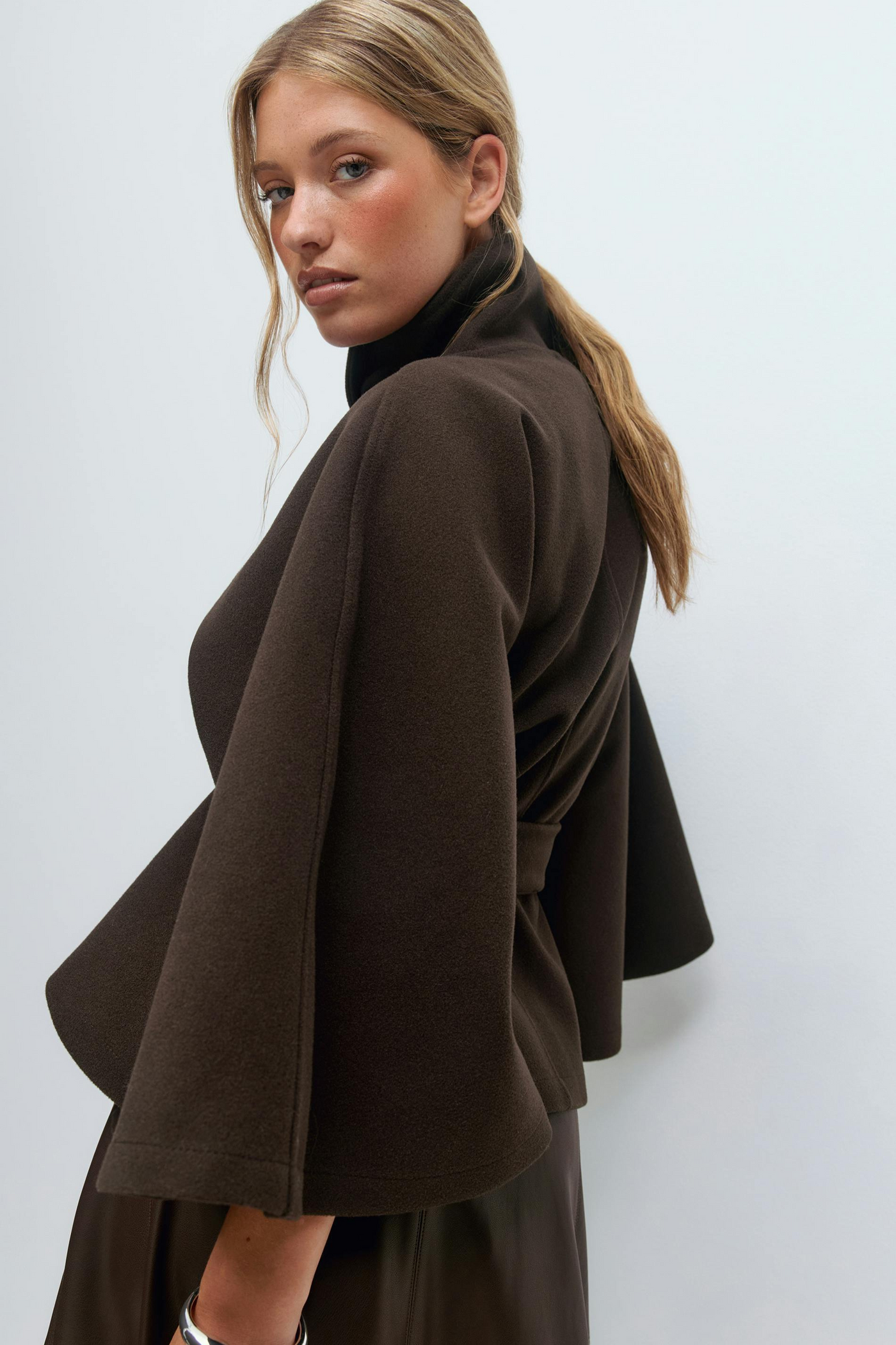 Chiara | Capejacke mit Gürtel