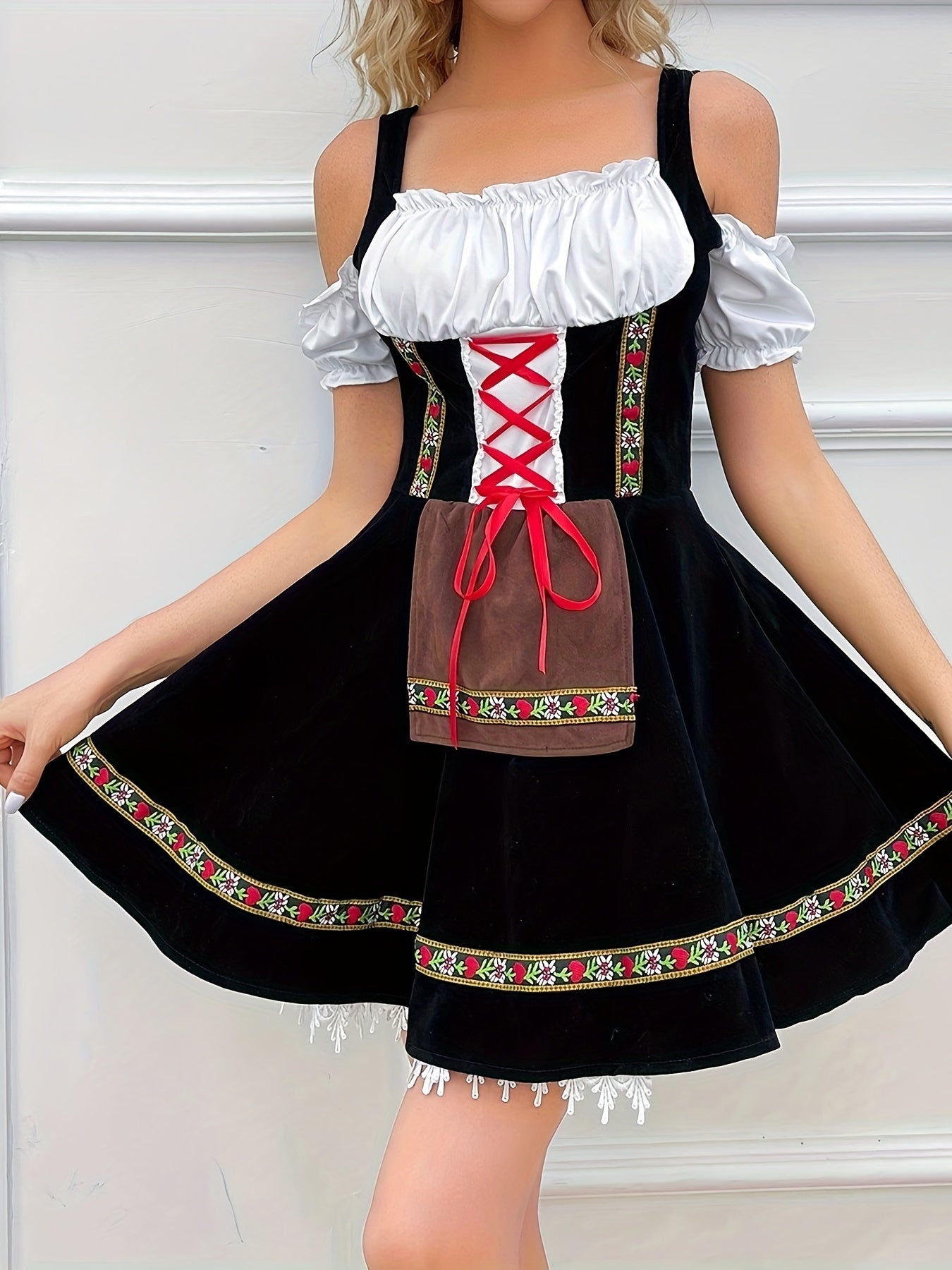 Elena | Schulterfreies Schwarzes Dirndl Kleid für Oktoberfest