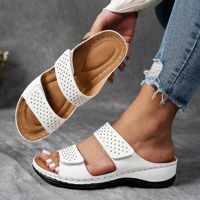 Cäcilia | Komfortable Keilsandalen mit geformter Sohle und verstellbaren Riemen