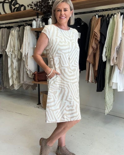 Lucia | Fließendes Midi-Kleid mit grafischem Muster