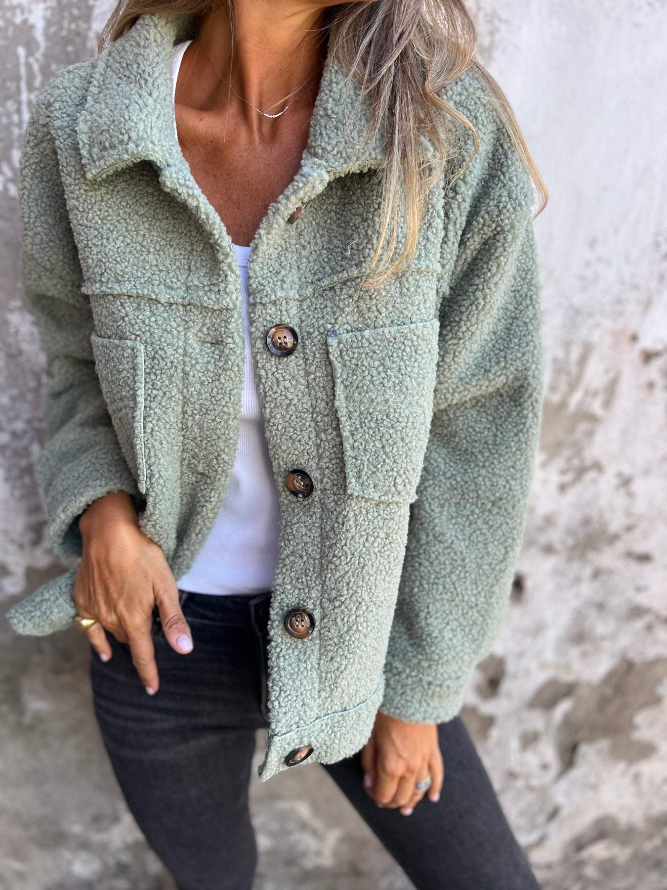 Hannah | Kuschelige Jacke mit Knöpfen