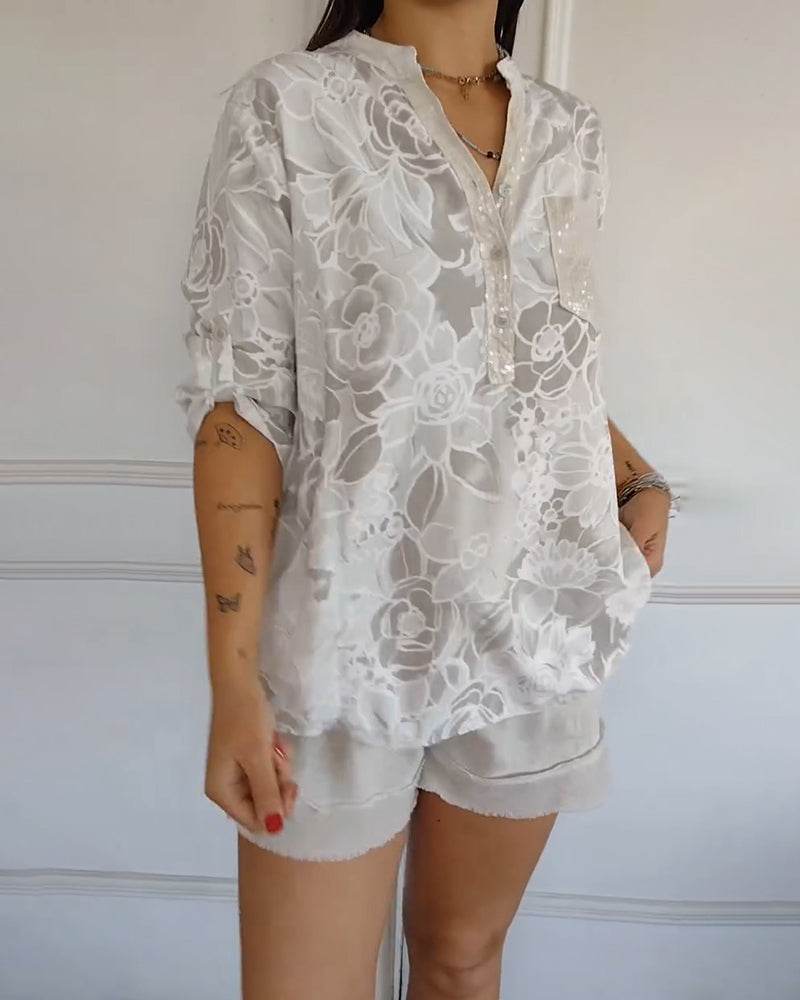 Cornelia | Blumenbluse mit Paillettenverzierung