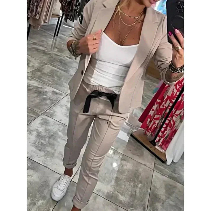 Isabelle | Maßgeschneidertes Set mit Weichem Blazer und Lässigen Jogginghosen