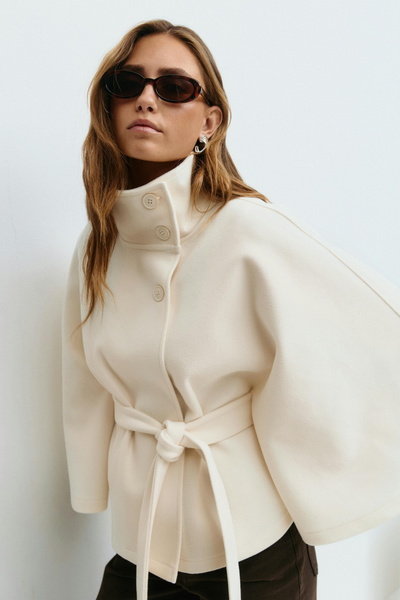 Chiara | Capejacke mit Gürtel