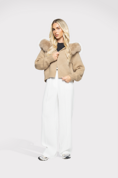 Verena | Strickjacke mit Kunstpelzkapuze