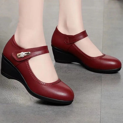 Monika | Riemchenpumps mit Keilabsatz