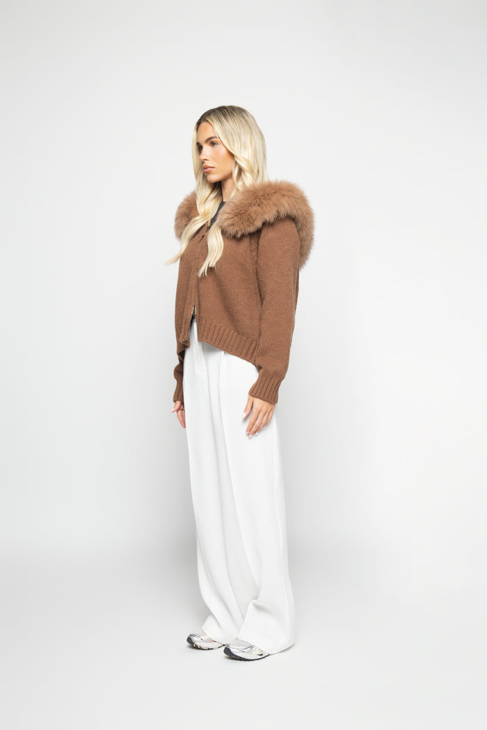 Verena | Strickjacke mit Kunstpelzkapuze