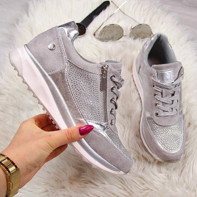 Celine | Sportliche Keil-Sneaker mit Glitzer-Akzenten