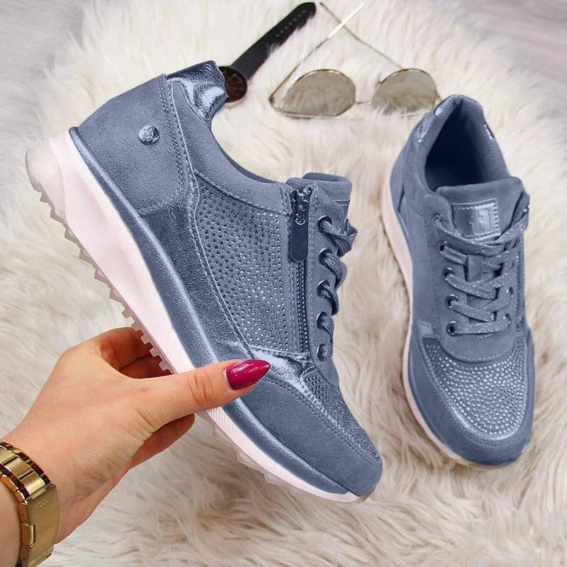 Celine | Sportliche Keil-Sneaker mit Glitzer-Akzenten