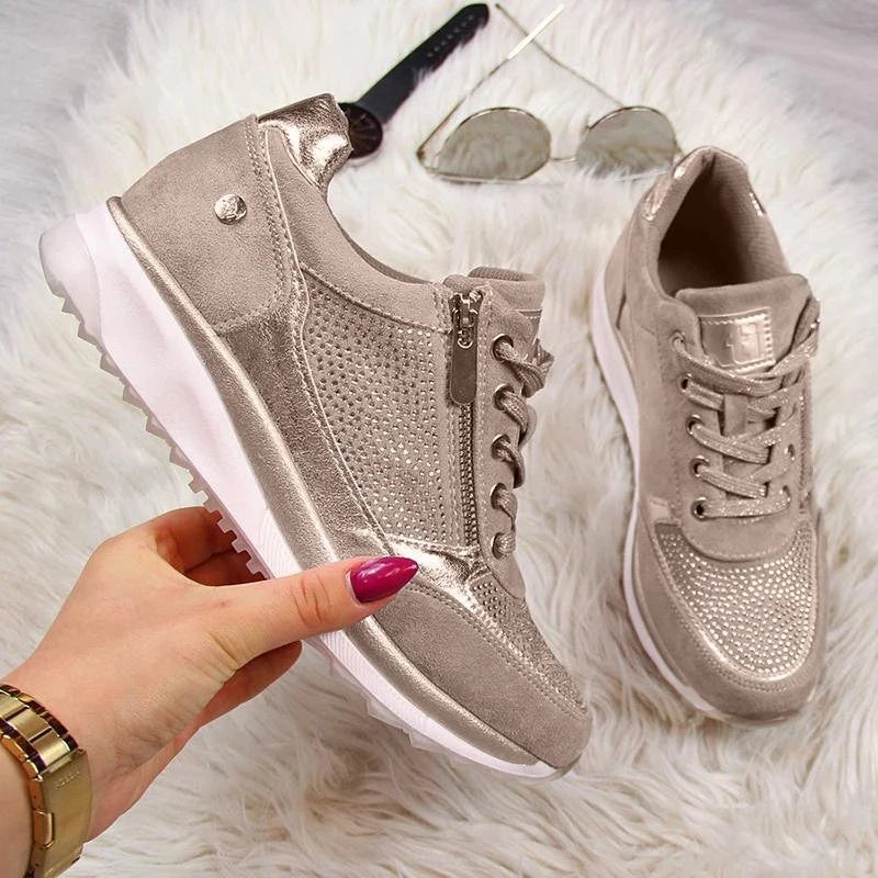 Celine | Sportliche Keil-Sneaker mit Glitzer-Akzenten