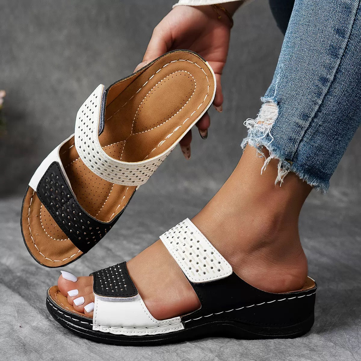 Cäcilia | Komfortable Keilsandalen mit geformter Sohle und verstellbaren Riemen