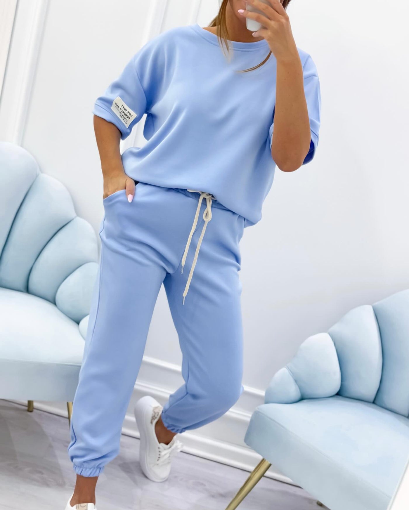 Marlene | Zweiteiliges Loungewear-Set mit Crewneck-T-Shirt und Jogginghose
