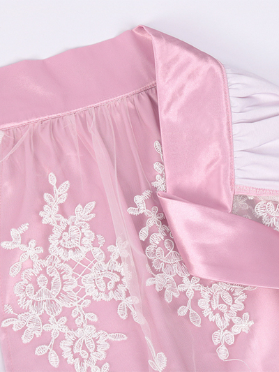 Lara | Romantisches Dirndl in Grau mit Rosa