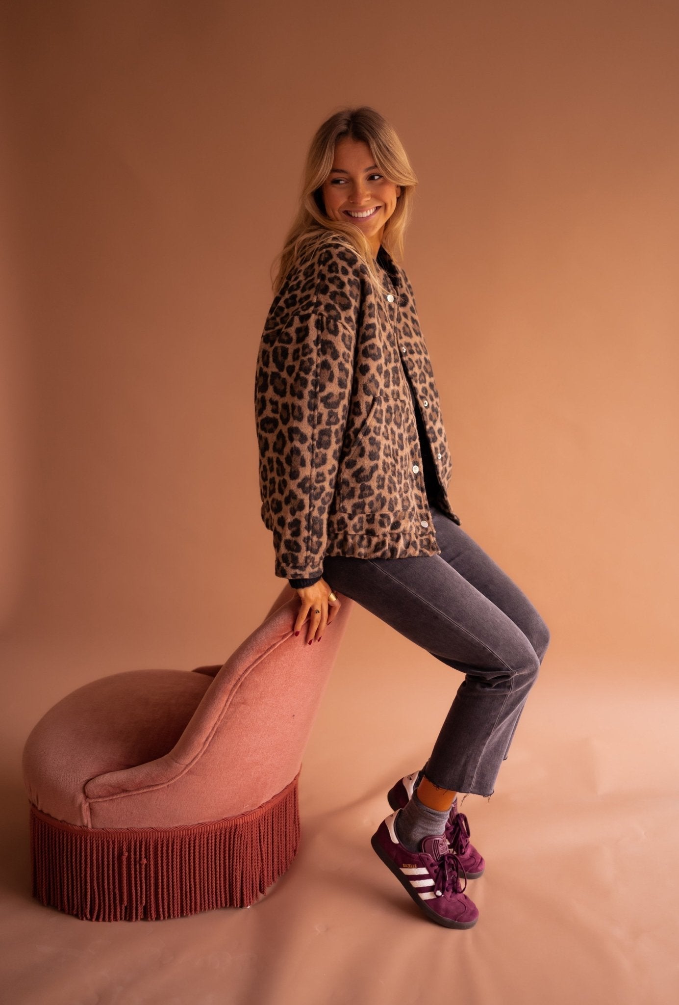 Franziska | Kurzjacke mit Leopardenmuster und Druckknöpfen