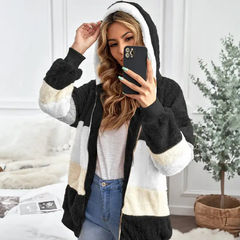Sophie | Oversize-Kapuzenjacke mit Patchwork-Design