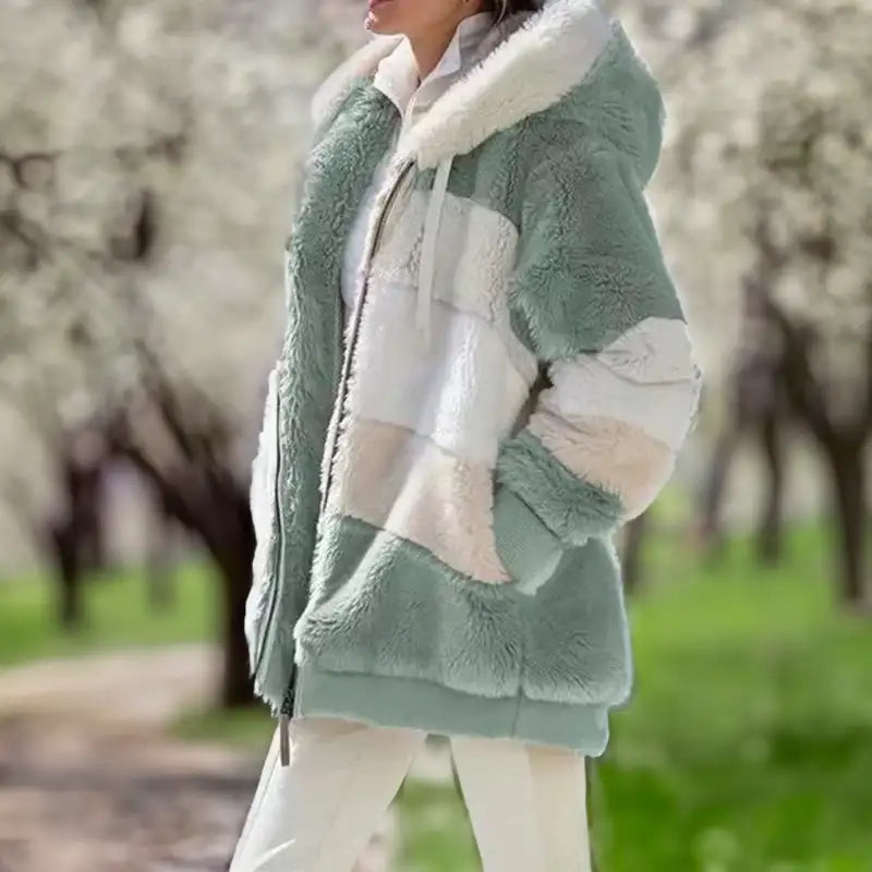 Sophie | Oversize-Kapuzenjacke mit Patchwork-Design